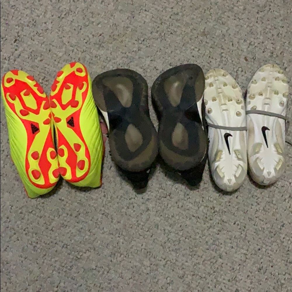 Shoe/cleats - Picture 3 of 3